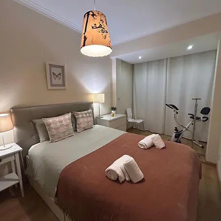 Familiar Em Zona Historica De Апартаменты Лиссабон